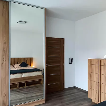 Apartment Lesanka *
